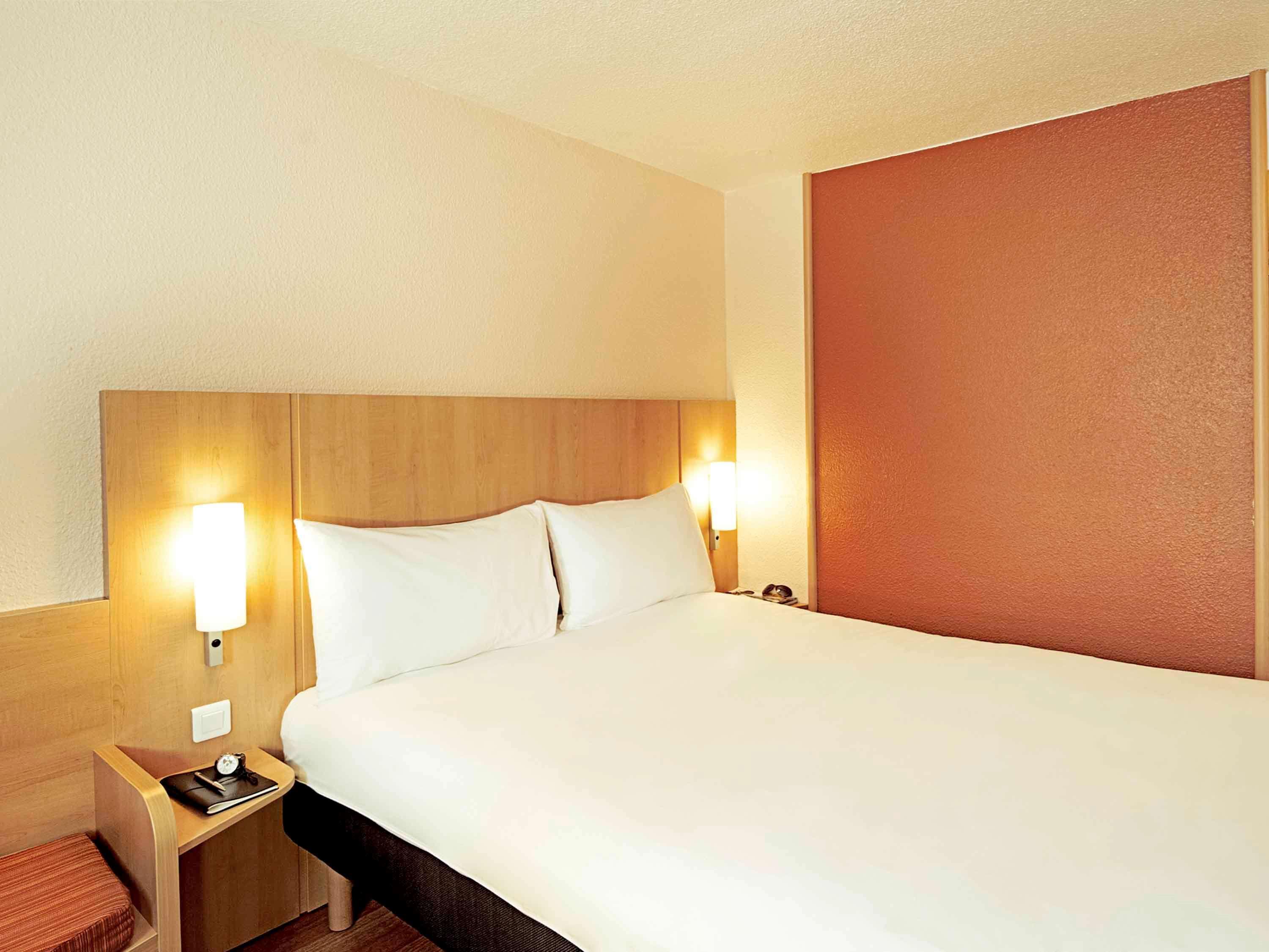 Ibis Nantes Centre Tour Bretagne Hotel Екстериор снимка
