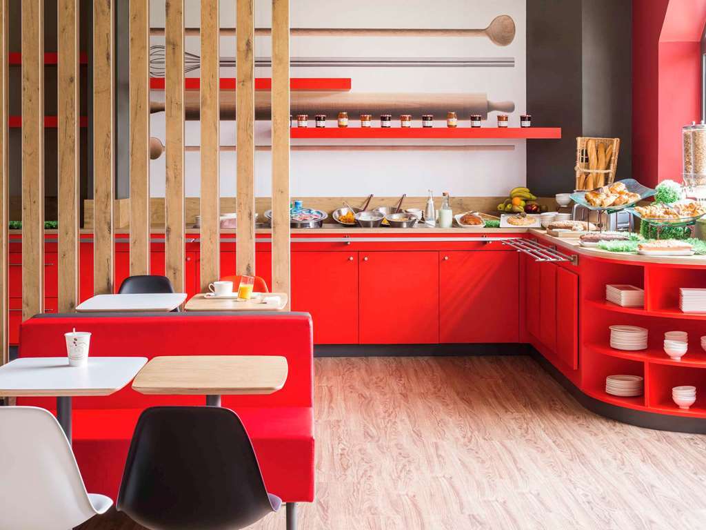 Ibis Nantes Centre Tour Bretagne Hotel Удобства снимка