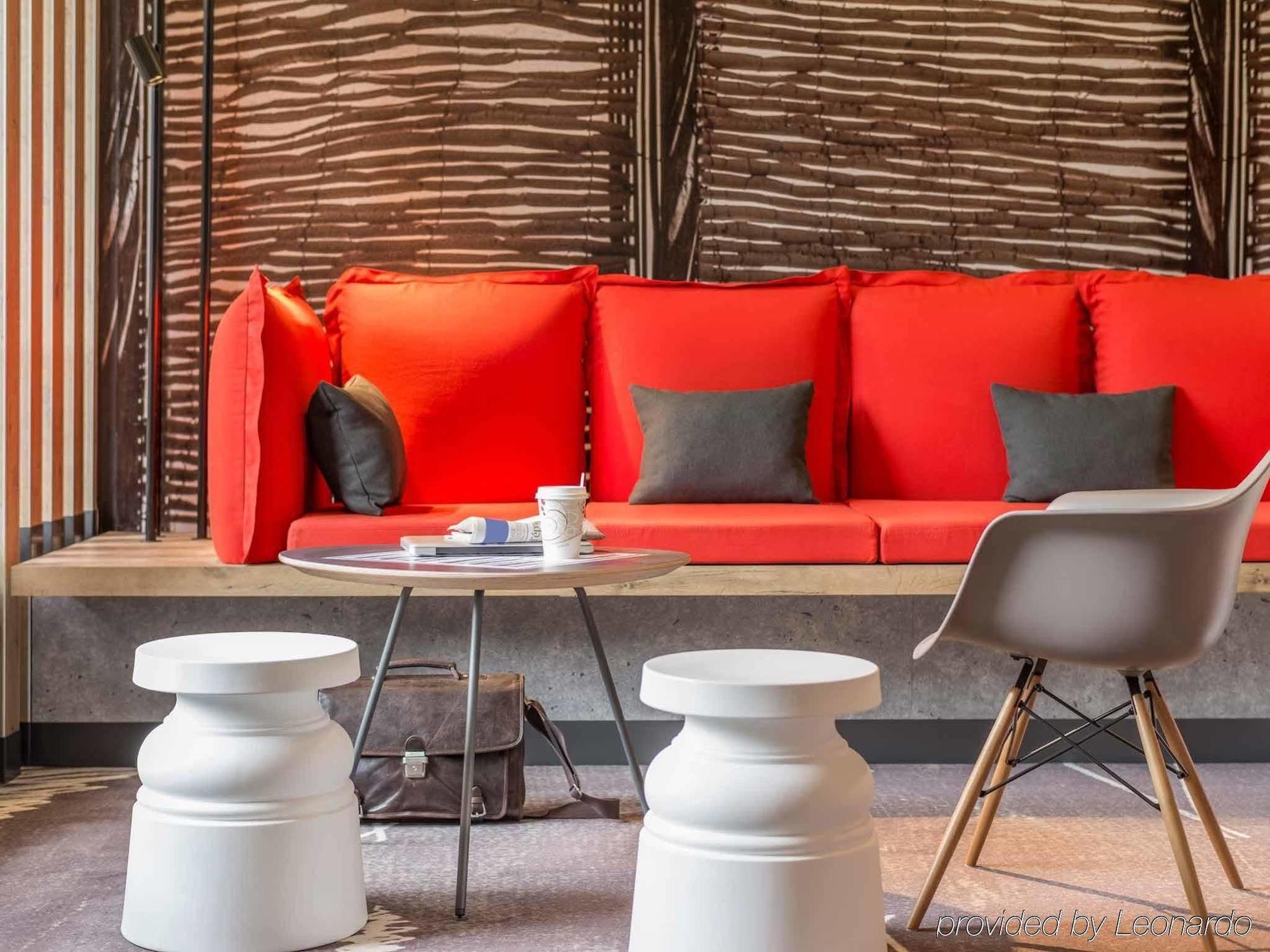 Ibis Nantes Centre Tour Bretagne Hotel Екстериор снимка